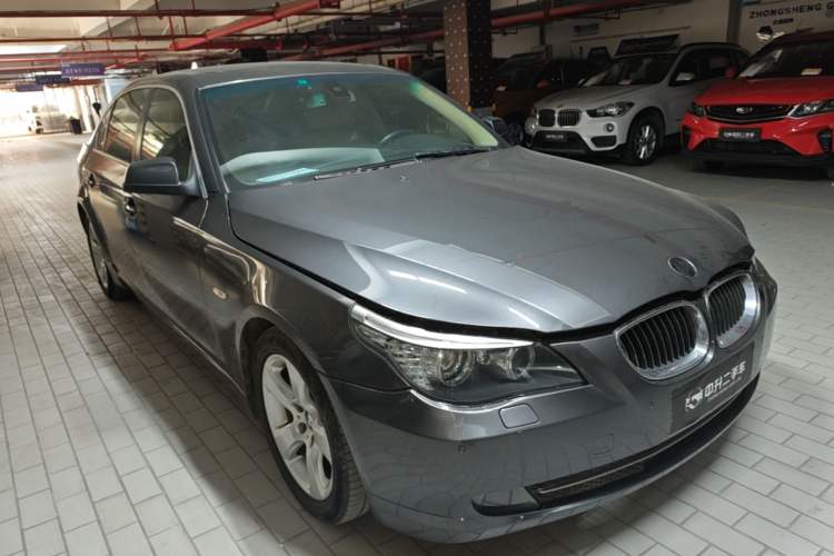 Used BMW 5 Series 2010 523Li Leading Model Front Right 45 Deg