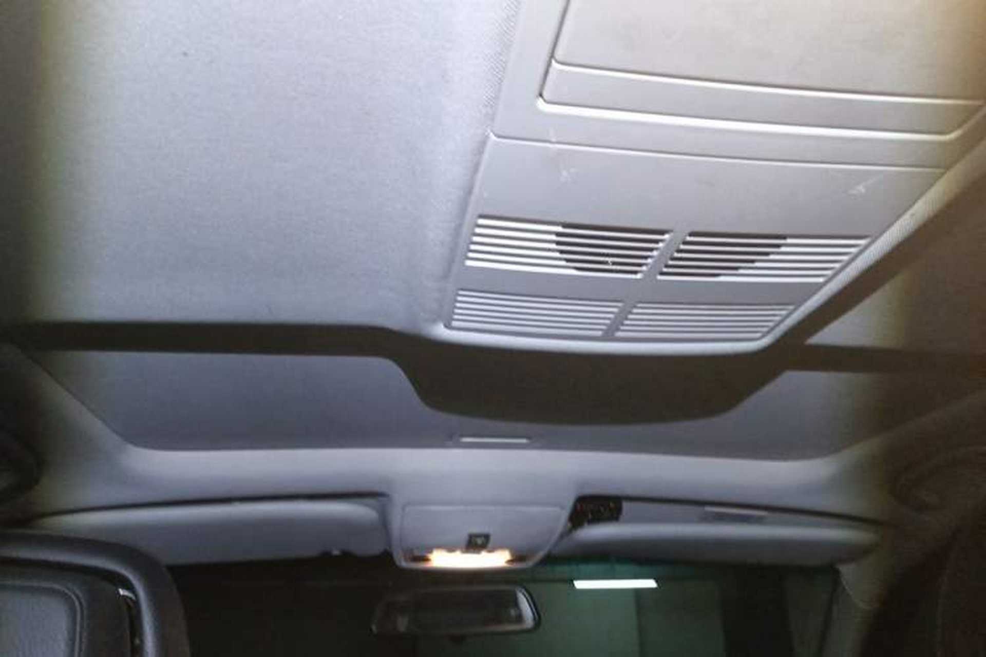 Used BMW 5 Series 2010 523Li Leading Model Headliner