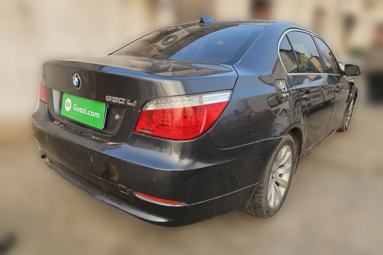 Used BMW 5 Series 2010 530Li Leading Model Rear Right 45 Deg