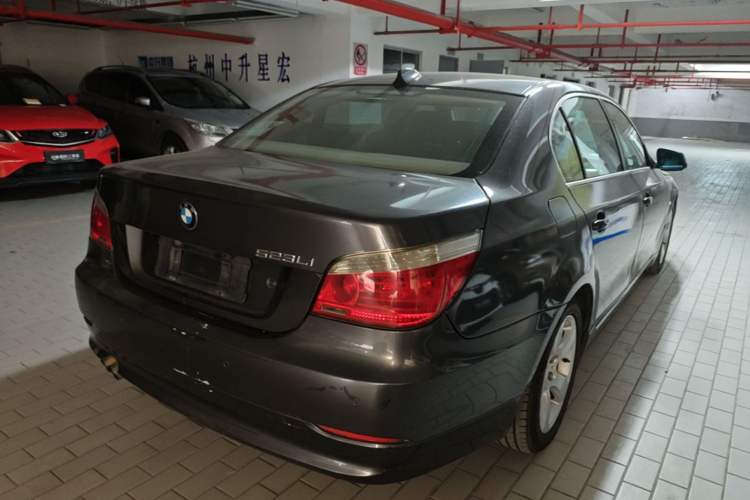 Used BMW 5 Series 2010 523Li Leading Model Rear Right 45 Deg