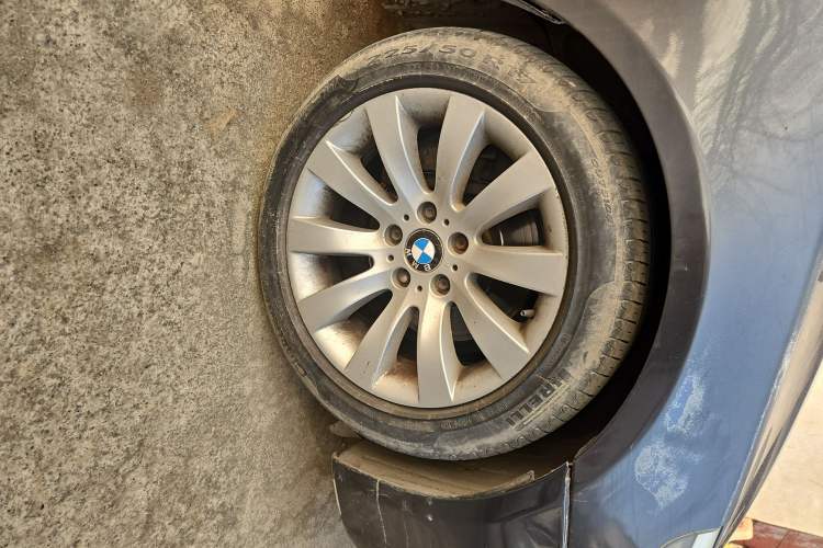 Used BMW 5 Series 2010 530Li Leading Model Right Front Wheel Hub