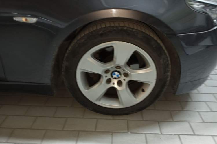 Used BMW 5 Series 2010 523Li Leading Model Right Front Wheel Hub