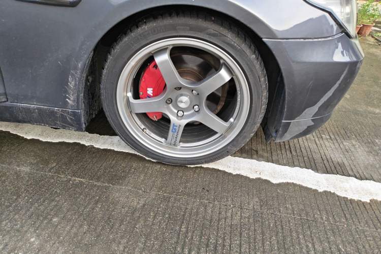 Used BMW 5 Series 2010 523Li Leading Model Right Front Wheel Hub