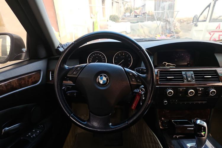Used BMW 5 Series 2010 530Li Leading Model Steering Wheel