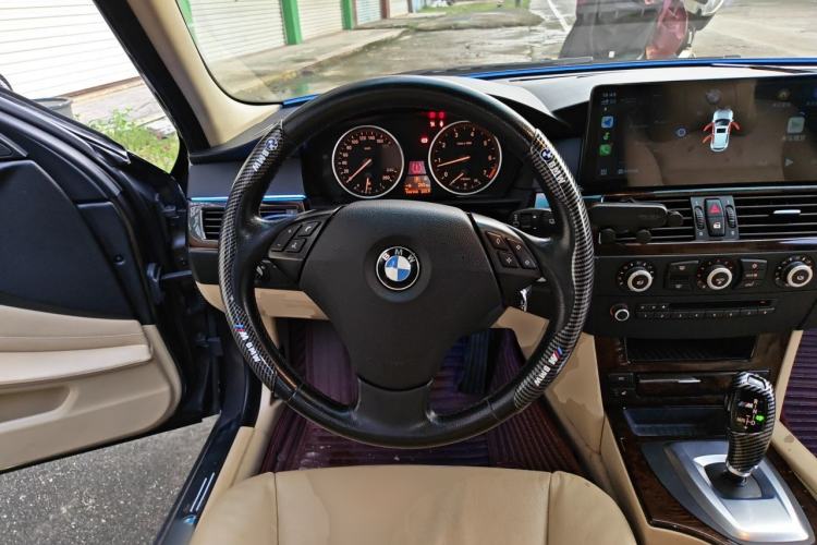 Used BMW 5 Series 2010 523Li Leading Model Steering Wheel