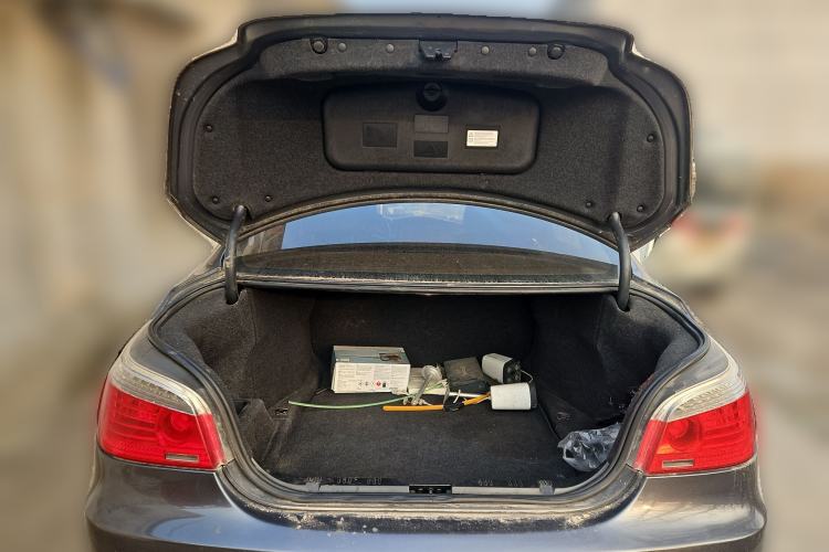 Used BMW 5 Series 2010 530Li Leading Model Trunk