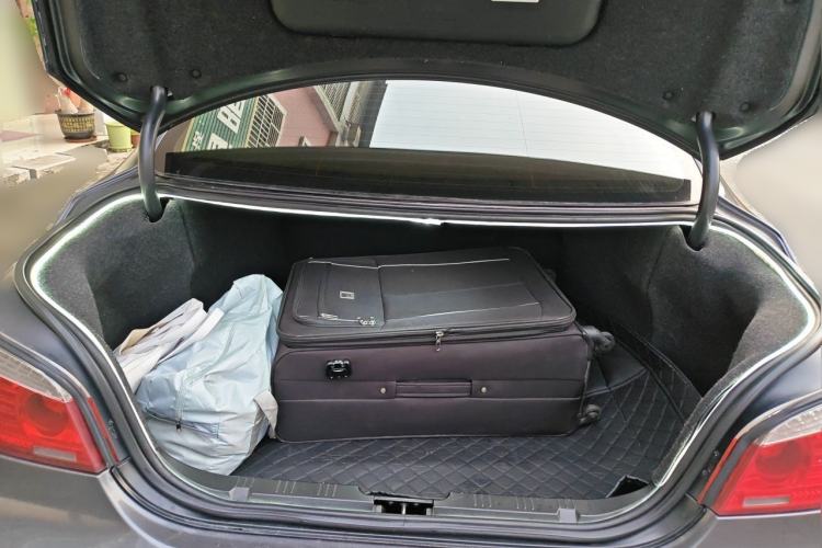 Used BMW 5 Series 2010 523Li Leading Model Trunk