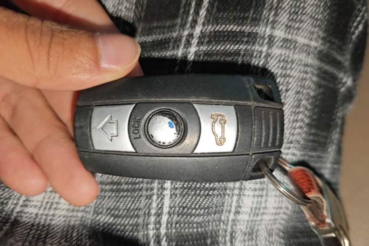 Used BMW 5 Series 2010 523Li Leading Model Vehicle Key