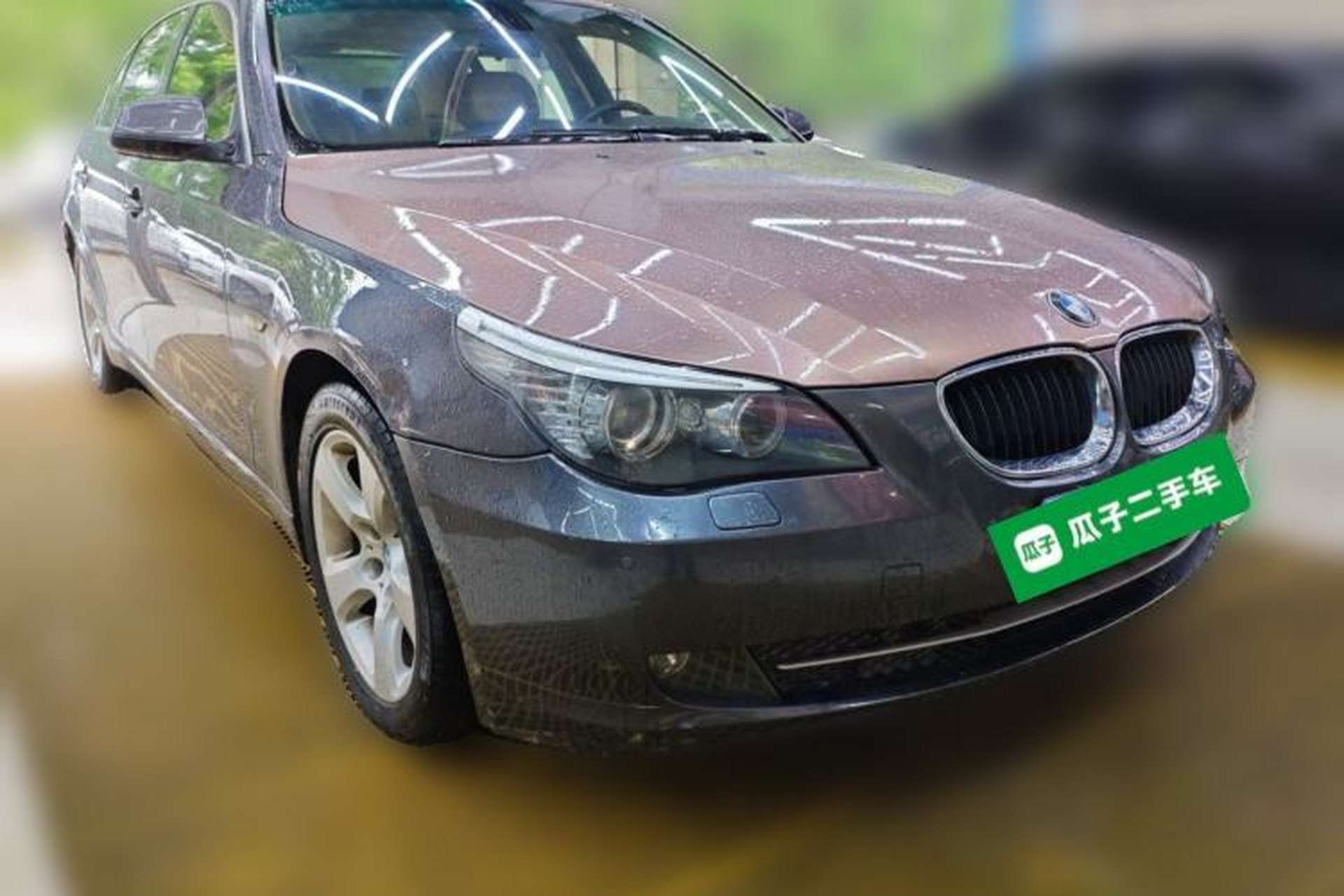 Used BMW 5 Series 2010 520Li Leading Model Front Right 45 Deg