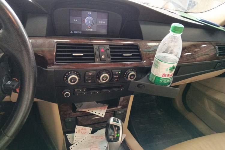 Used BMW 5 Series 2010 520Li Luxury Model Audio And AC Panel