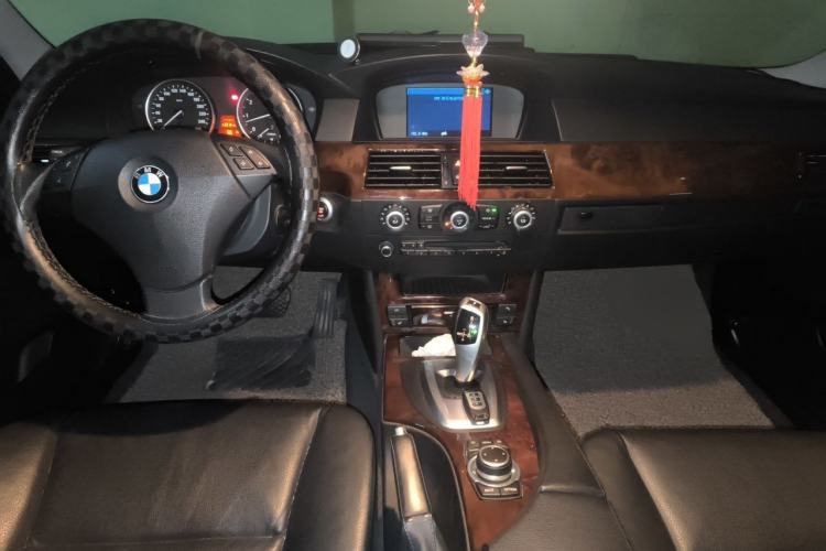Used BMW 5 Series 2010 523Li Standard Edition Center Console