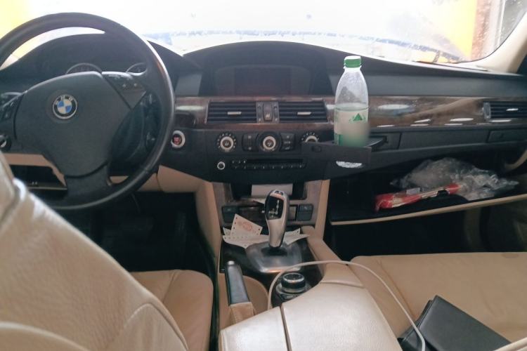 Used BMW 5 Series 2010 520Li Luxury Model Center Console