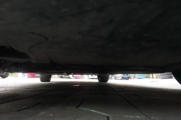 Used BMW 5 Series 2010 520Li Luxury Model Chassis Front