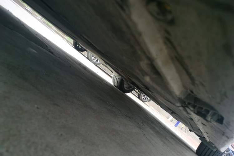 Used BMW 5 Series 2010 520Li Luxury Model Chassis Front Left