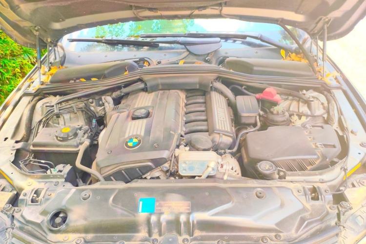 Used BMW 5 Series 2010 523Li Standard Edition Engine Bay