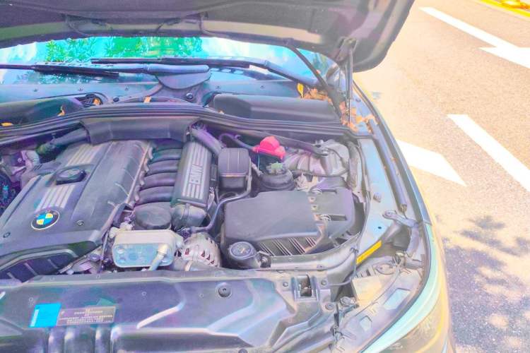 Used BMW 5 Series 2010 523Li Standard Edition Engine Bay Left