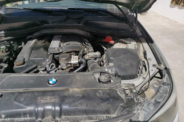 Used BMW 5 Series 2010 520Li Luxury Model Engine Bay Left