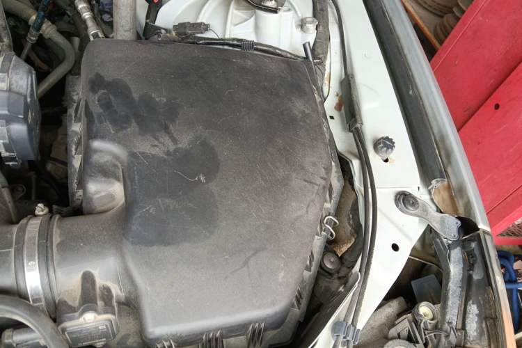 Used BMW 5 Series 2010 520Li Luxury Model Engine Bay Left