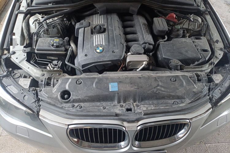 Used BMW 5 Series 2010 523Li Standard Edition Engine Bay