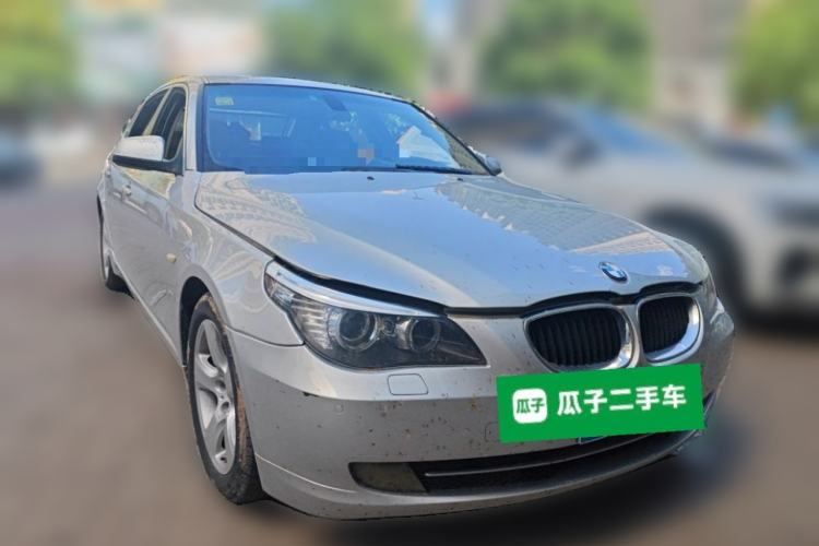 Used BMW 5 Series 2010 520Li Luxury Model Front Right 45 Deg