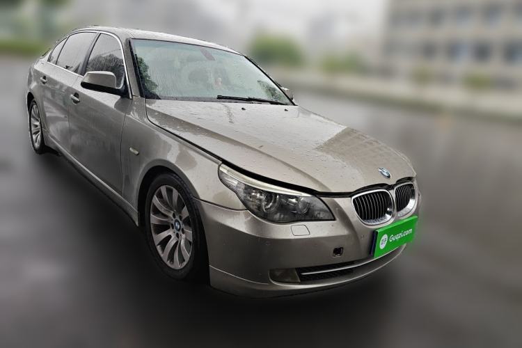 Used BMW 5 Series 2010 530Li Luxury Model Front Right 45 Deg