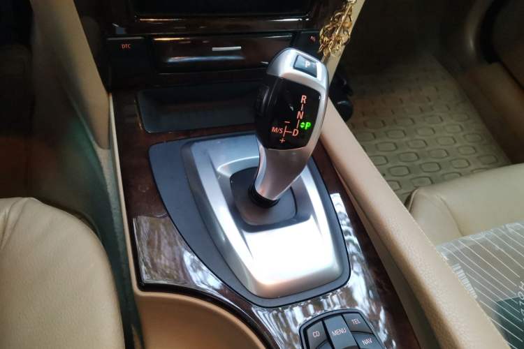 Used BMW 5 Series 2010 520Li Luxury Model Gear Lever