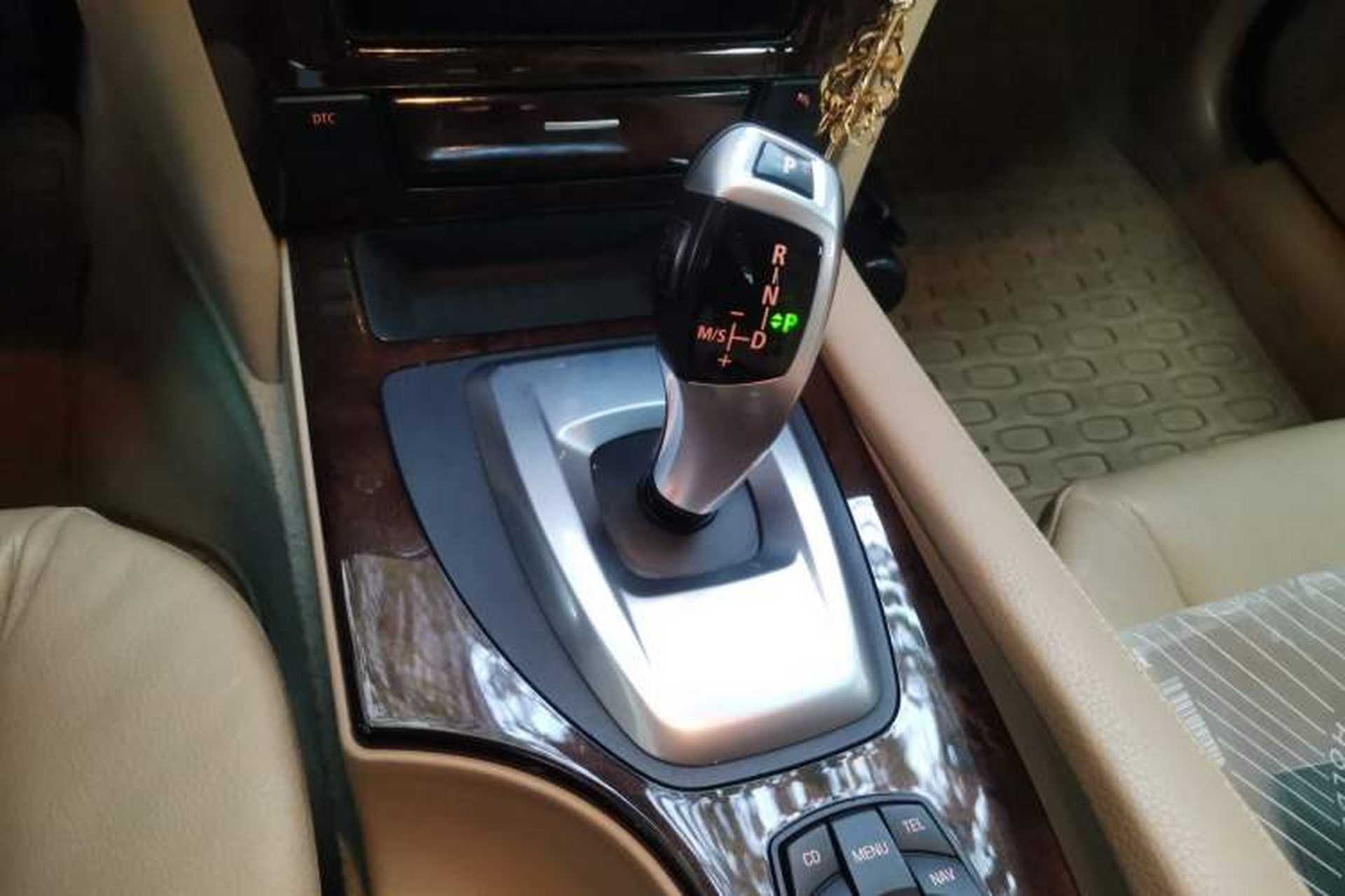 Used BMW 5 Series 2010 520Li Luxury Model Gear Lever