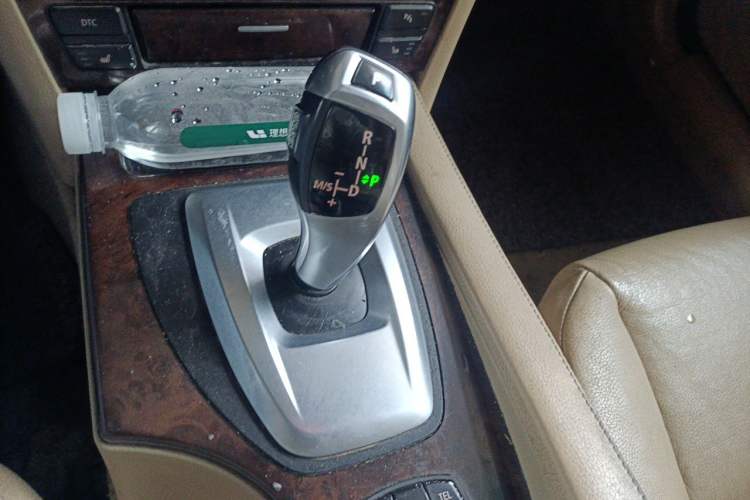 Used BMW 5 Series 2010 523Li Standard Edition Gear Lever