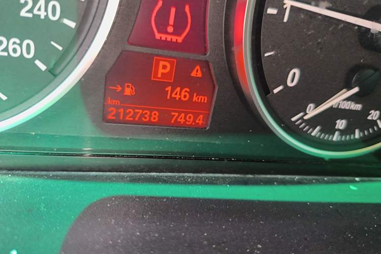 Used BMW 5 Series 2010 523Li Leading Model Odometer Close Up