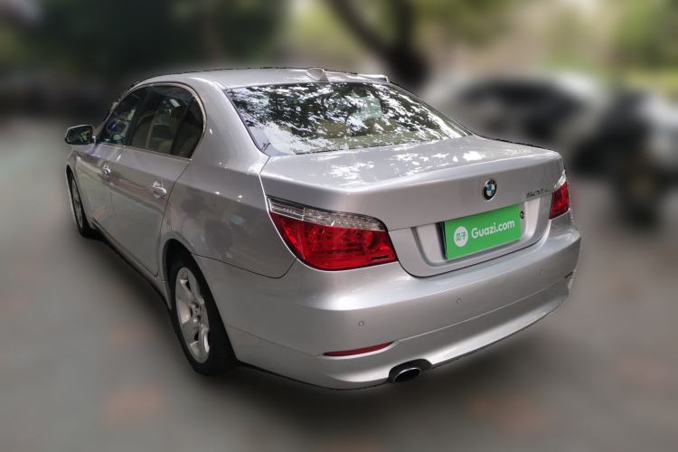 Used BMW 5 Series 2010 520Li Luxury Model Rear Left 45 Deg