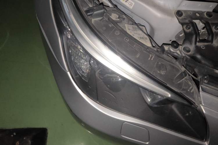 Used BMW 5 Series 2010 523Li Standard Edition Right Front Headlight