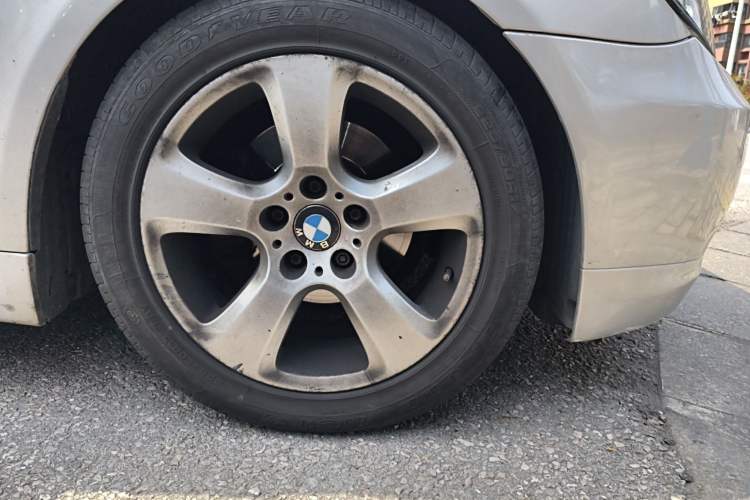 Used BMW 5 Series 2010 523Li Leading Model Right Front Wheel Hub
