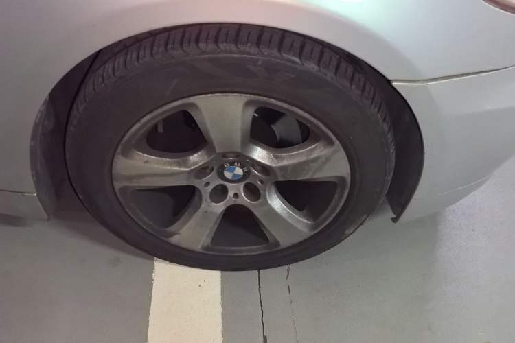 Used BMW 5 Series 2010 520Li Leading Model Right Front Wheel Hub
