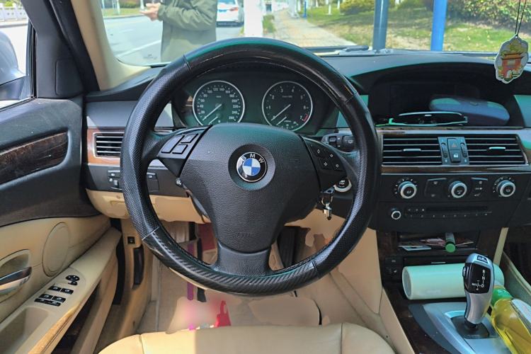 Used BMW 5 Series 2010 523Li Leading Model Steering Wheel