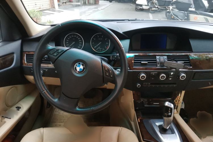 Used BMW 5 Series 2010 520Li Luxury Model Steering Wheel