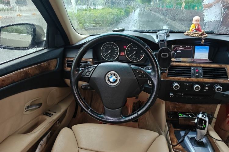Used BMW 5 Series 2010 530Li Luxury Model Steering Wheel