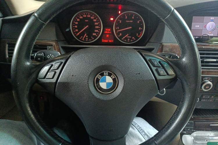 Used BMW 5 Series 2010 523Li Standard Edition Steering Wheel