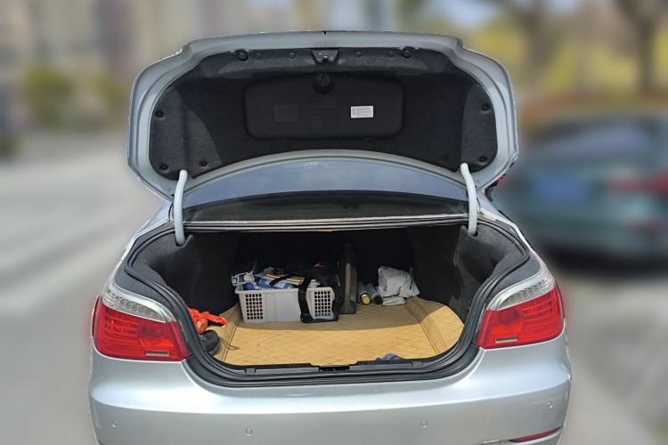 Used BMW 5 Series 2010 523Li Leading Model Trunk
