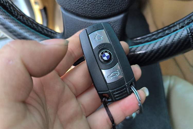 Used BMW 5 Series 2010 523Li Leading Model Vehicle Key
