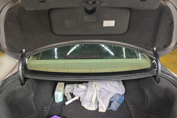 Used BMW 5 Series 2010 520Li Leading Model Trunk