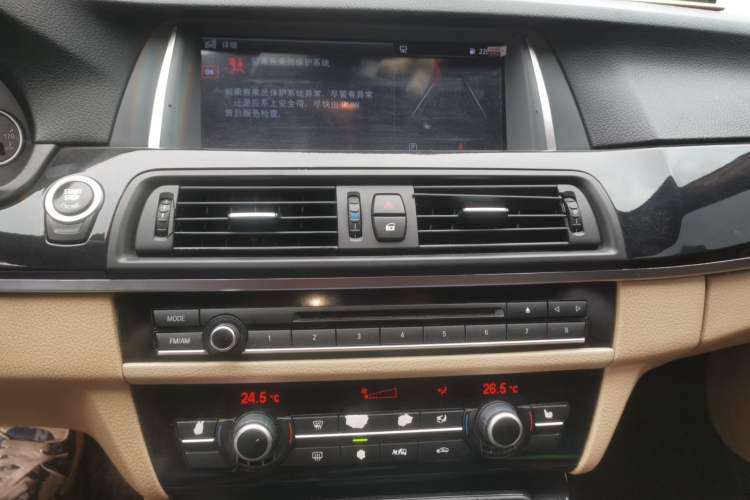 Used BMW 5 Series 2010 523Li Leading Model Audio And AC Panel