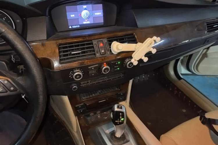 Used BMW 5 Series 2010 523Li Leading Model Audio And AC Panel