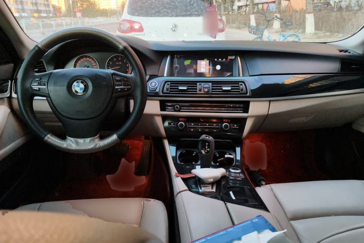 Used BMW 5 Series 2010 525Li Leading Model Center Console