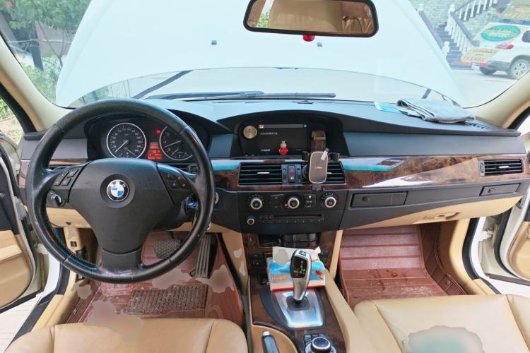 Used BMW 5 Series 2010 523Li Standard Edition Center Console
