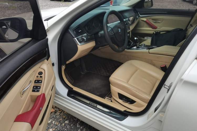 Used BMW 5 Series 2010 523Li Leading Model Driver Seat