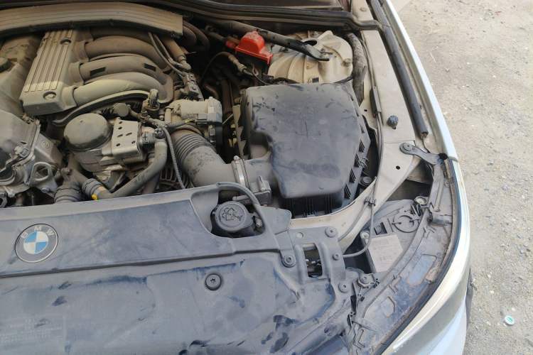 Used BMW 5 Series 2010 520Li Luxury Model Engine Bay Left
