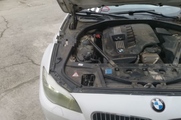Used BMW 5 Series 2010 523Li Leading Model Engine Bay Right