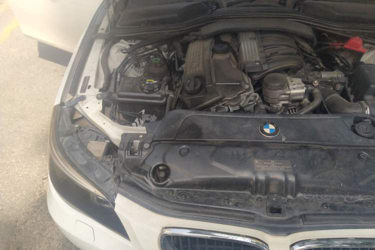 Used BMW 5 Series 2010 520Li Leading Model Engine Bay Right