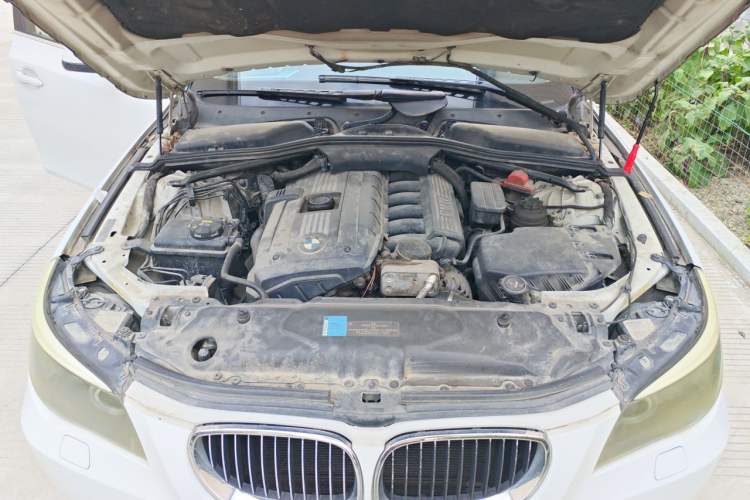 Used BMW 5 Series 2010 523Li Standard Edition Engine Bay