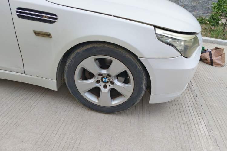 Used BMW 5 Series 2010 523Li Standard Edition Right Front Wheel Hub